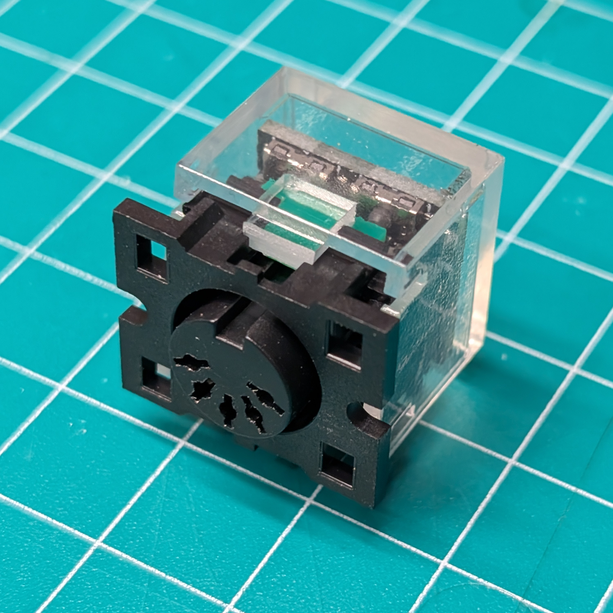 DIN Socket, Switched, TB-303/MC-202 Replaces Roland PN 13429706