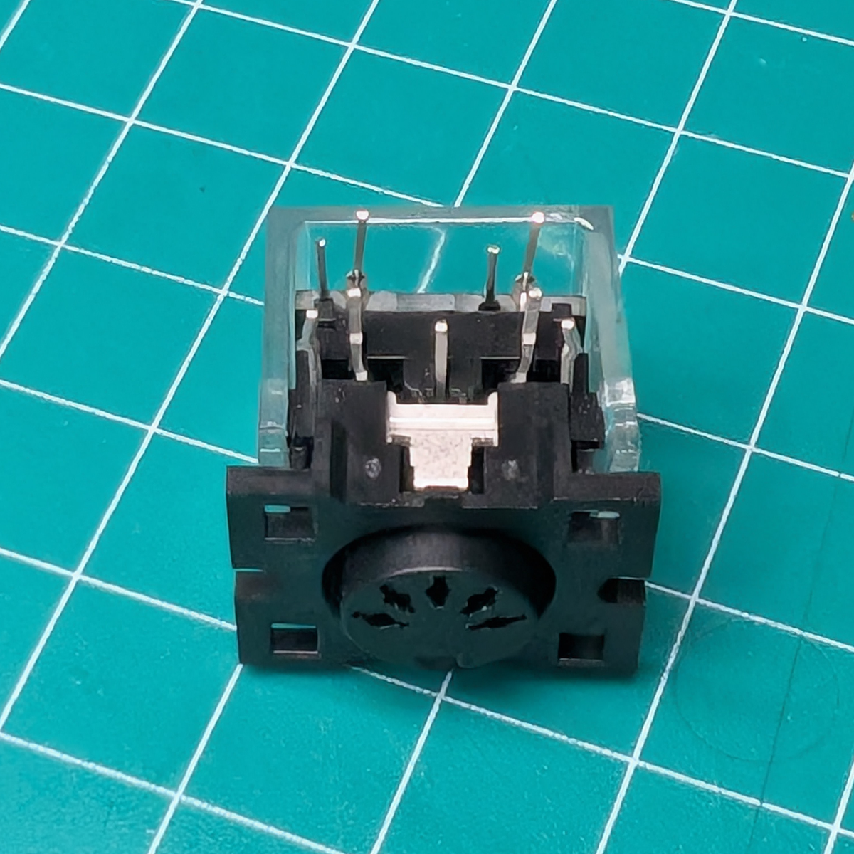 DIN Socket, Switched, TB-303/MC-202 Replaces Roland PN 13429706
